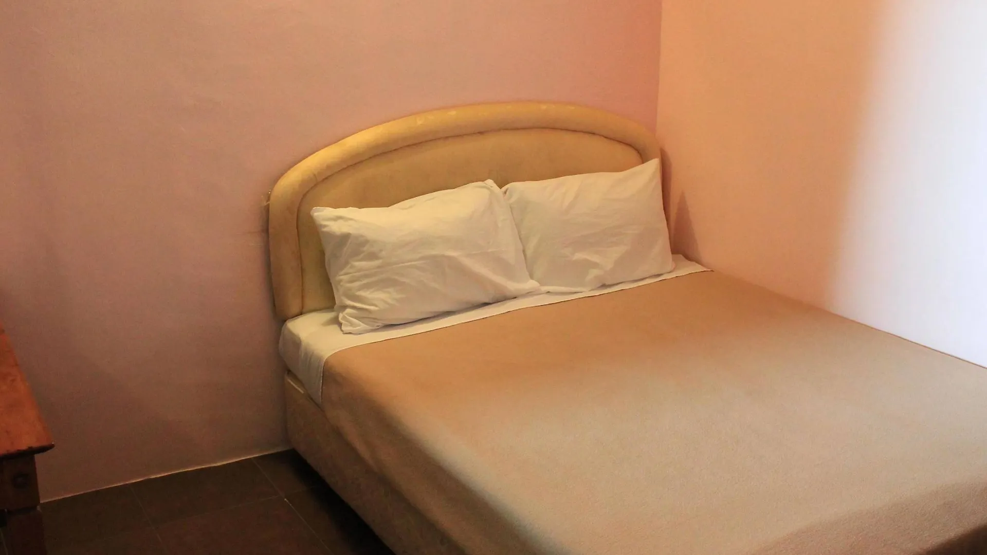 Guest house B Link Hotel Kulai